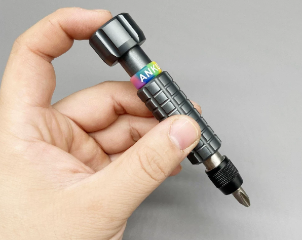 Manico per cacciavite multiuso - Speed Pourer Cap recensione e prezzo
