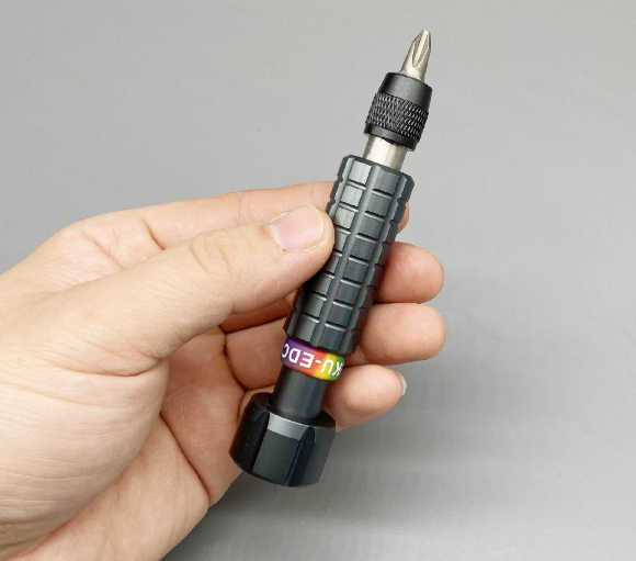 Manico per cacciavite multiuso - Speed Pourer Cap recensione e prezzo